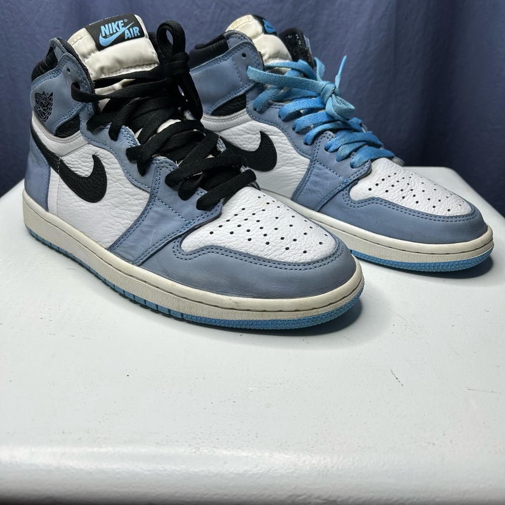 Size 8.5M - Jordan 1 Retro OG High University Blue